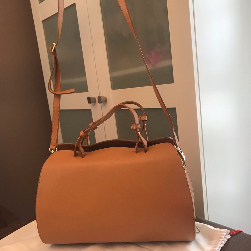 Gorgeous tan Nardelli Italian leather handbag